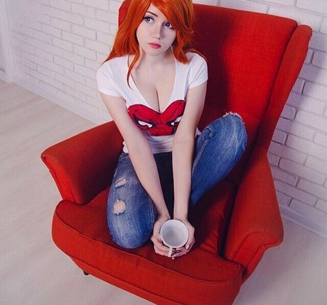 Anastasia Komori haut modèle galerie