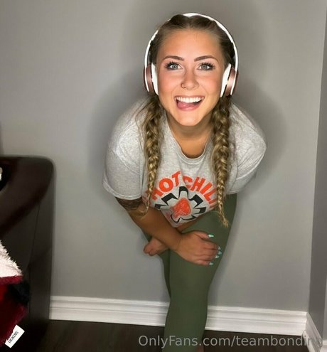 bronzage uniquementfans plutôt parfait image