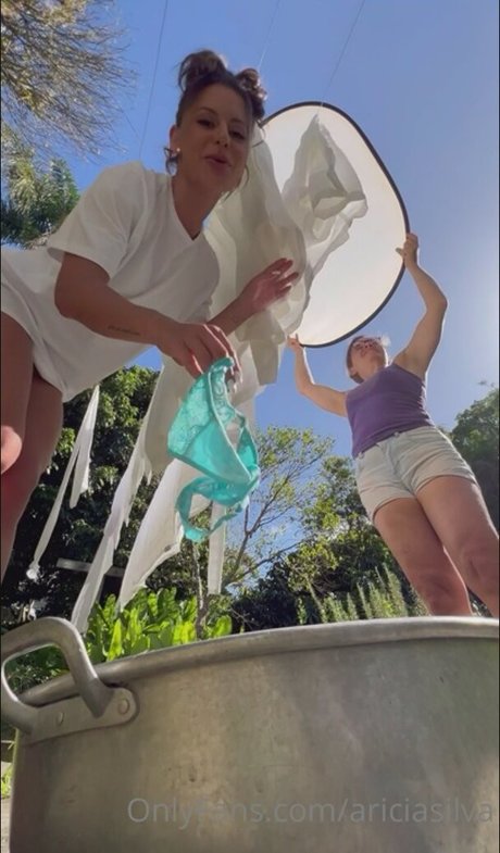 journaliste onlyfans xxx de haute qualité image