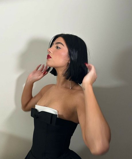 Charli D Amelio star pornographique photos