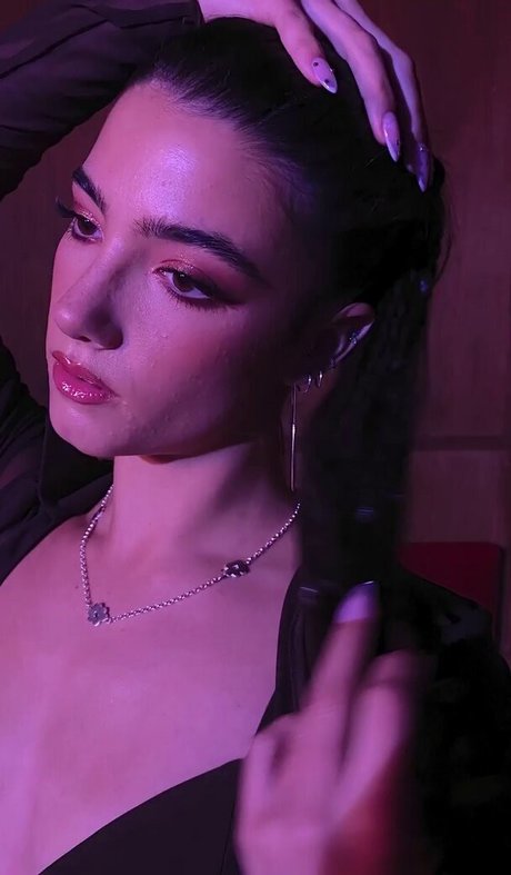 Charli D Amelio beau modèle collection