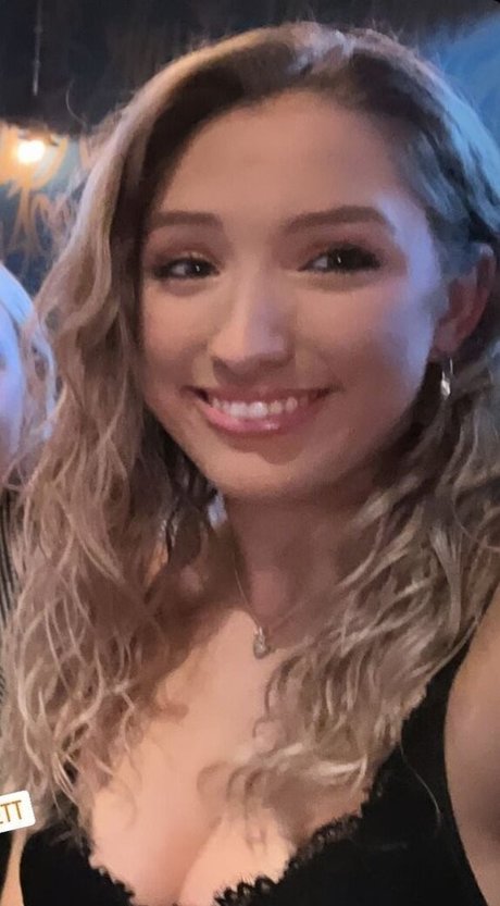 Caitlin Beevers modèle sympa photos