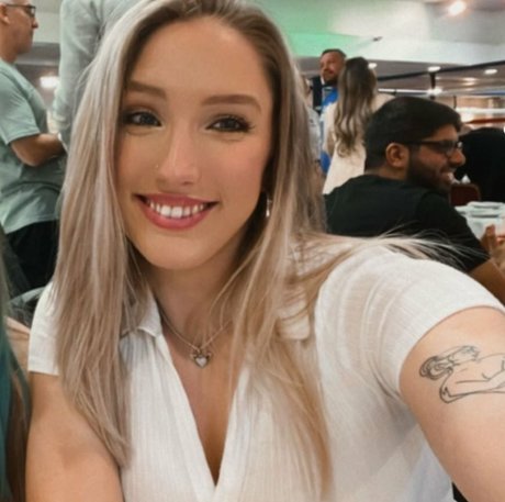 Caitlin Beevers modèle artistique img