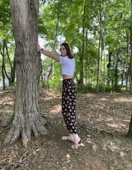 blissfulellie star du porno hd images