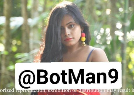 Naari Magazine étoile nue img