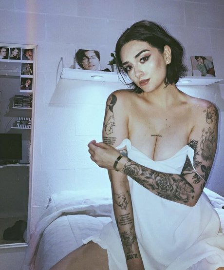 Delfi Peralta modèle joli img