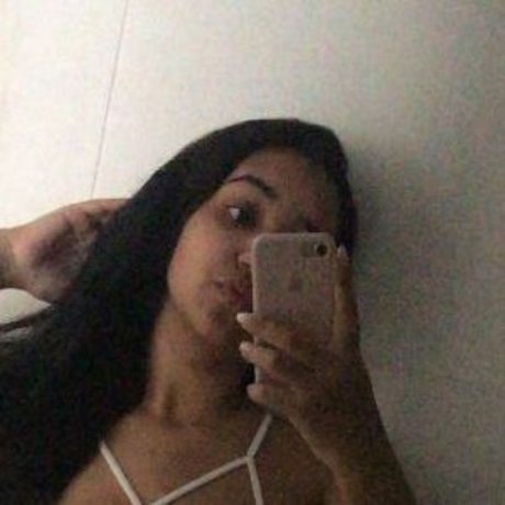 Adriana Jinett joli modèle image