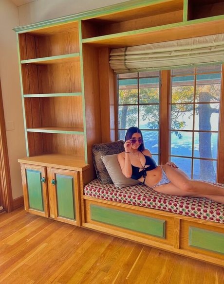 Nicole Fatone étoile de l'art img