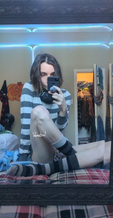 adolescente blonde onlyfans beau collection