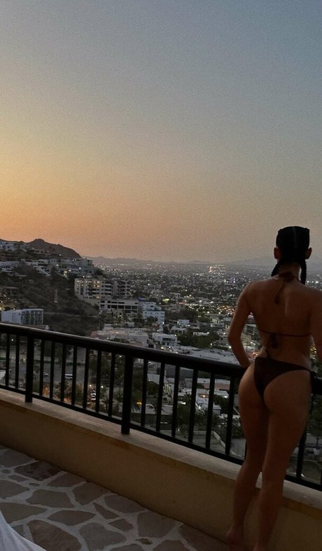 Dixie D Amelio actrice érotique galeries