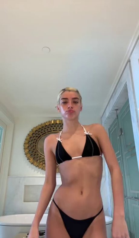 Dixie D Amelio art star du porno archive