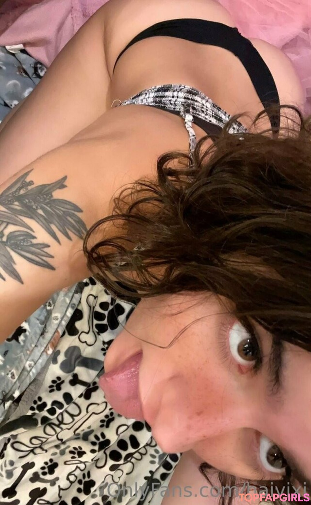 haivixi actrice érotique galerie