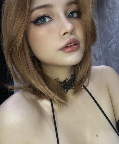 Azami star du porno érotique des photos