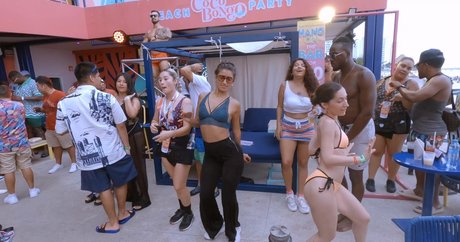 Exhibitionism modèle de sexe archive