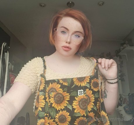 maebry star du porno chaud img