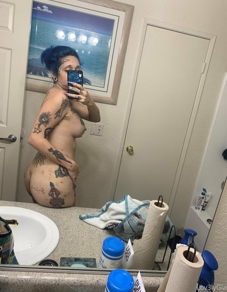 lovelygia actrice exclusive photos