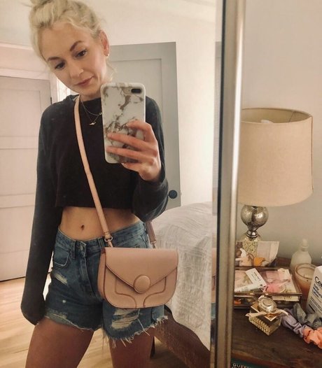 Emily Kinney étoile img