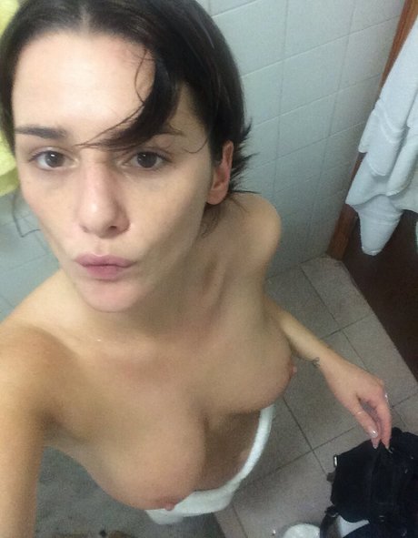 Addison Timlin nus de stars du porno images