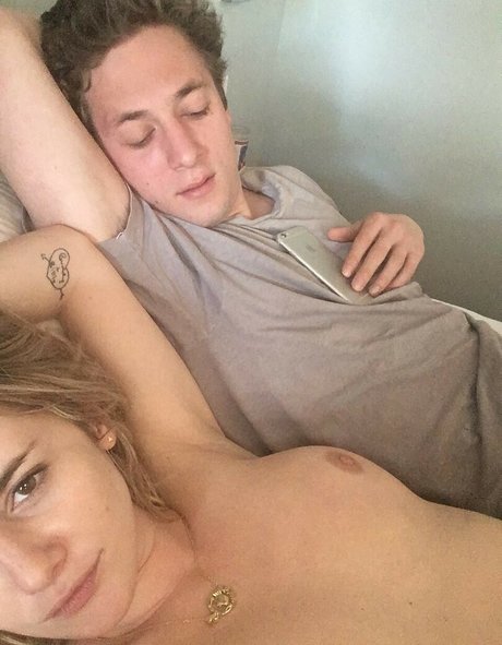 Addison Timlin actrice libre collection