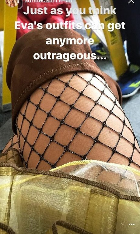 Catherine Tyldesley star du porno belle collection