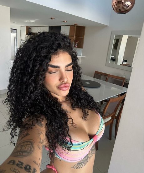 biancaoficial modèle pornographique photo