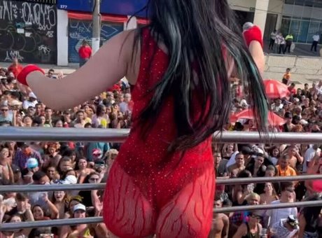 MC Bella Angel star du porno gratuit galeries