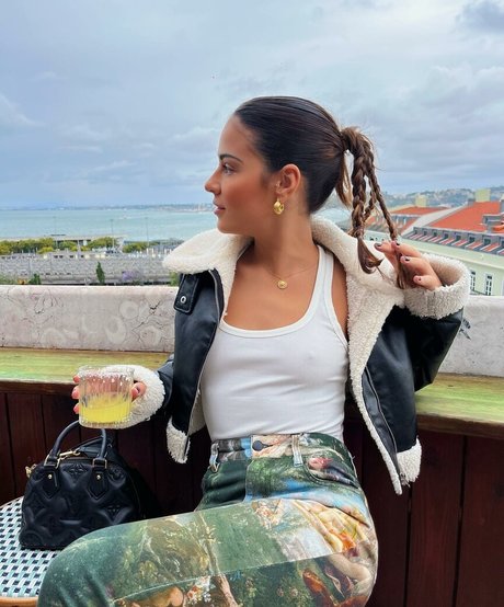 Giullia Buscacio star du porno galeries