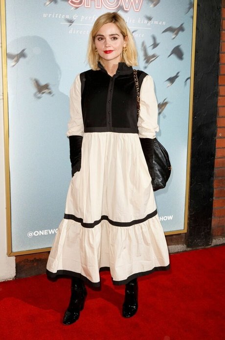 Jenna Coleman actrice de nus images