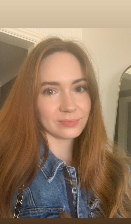 Karen Gillan actrice xxx photos