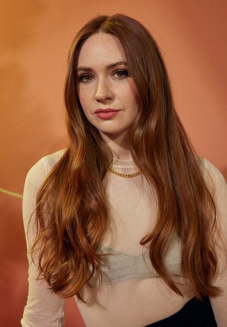 Karen Gillan étoile nue photo