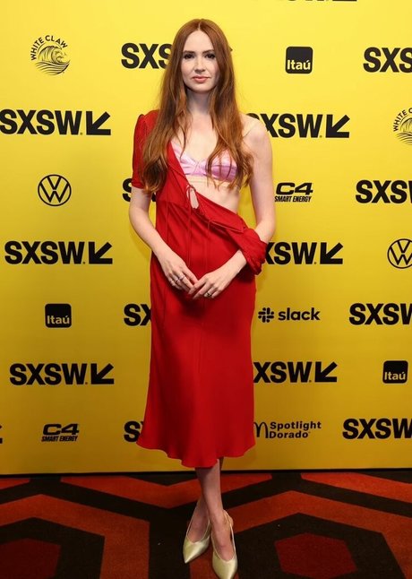 Karen Gillan actrice porno collection