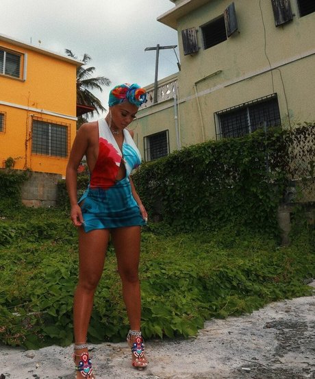 Saweetie star du porno sympa img