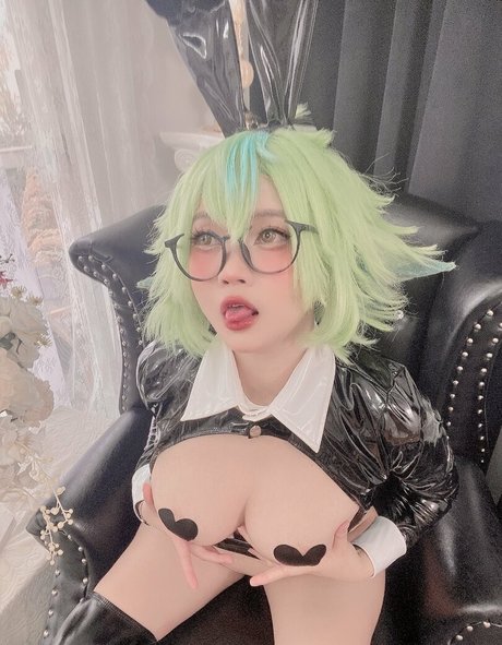 Yuki Hiino modèle sexy galerie