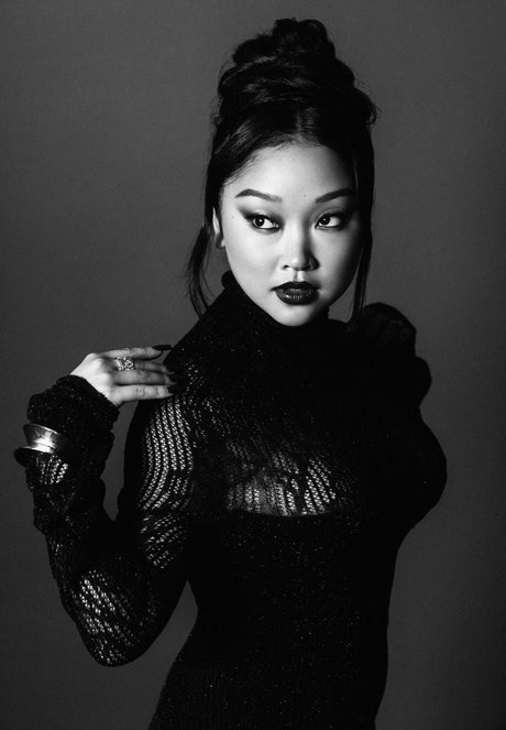 Lana Condor star du porno de haute qualité galerie