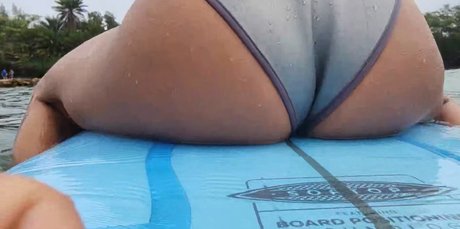 mira nowhere actrice érotique image