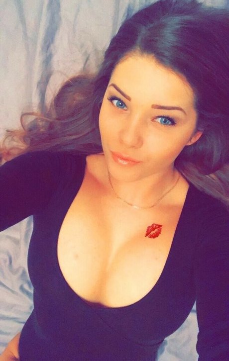 Divine Ramona actrice nue galerie