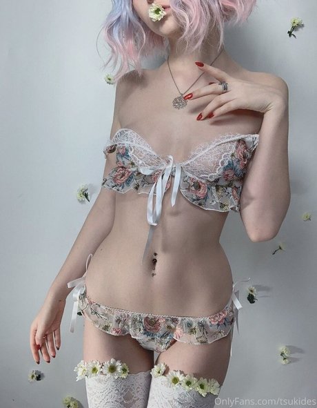 femmes célèbres onlyfans art érotique photo