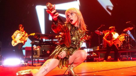 Hayley Williams étoile nue galeries