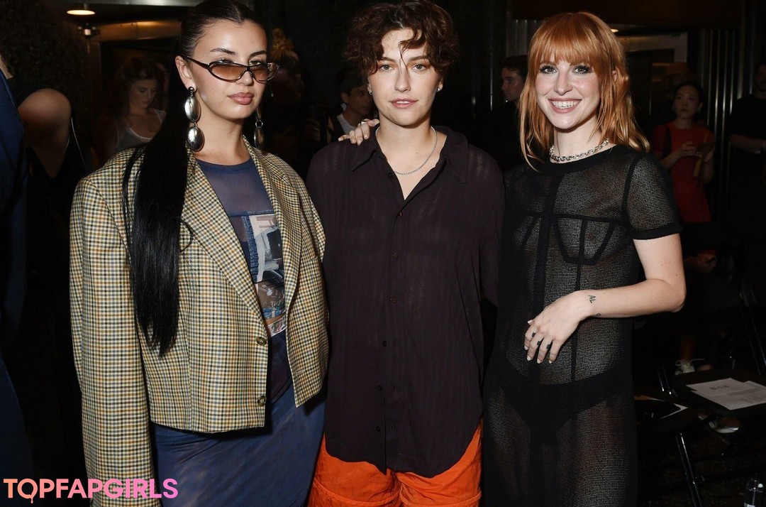 Hayley Williams sexe de star du porno img