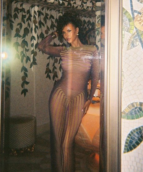 Maya Jama meilleure star du porno archive