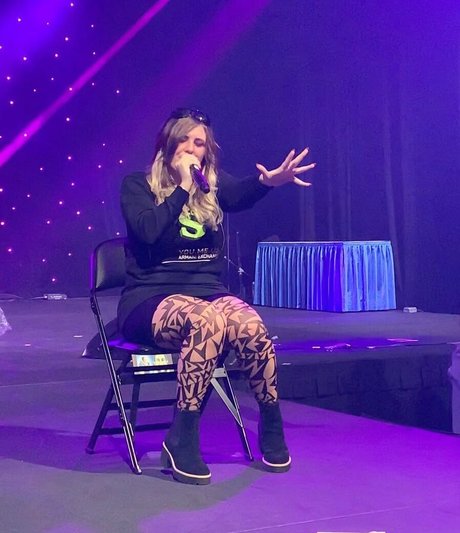 Demondice Karen actrice libre galerie