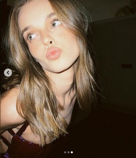 Anna Zak star du porno belle images