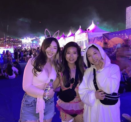 gros seins maigres onlyfans beau meilleur galeries