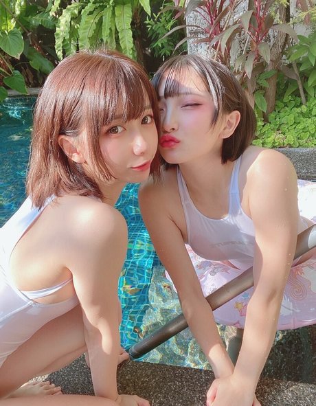 lesbiennes strapon onlyfans gratuit image