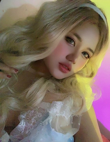 Charlotte LinLin actrice exclusive photos