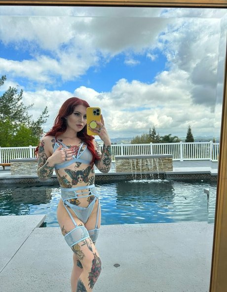 goddessloveless actrice artistique archive