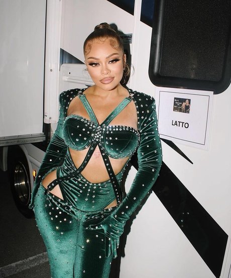 latto777 modèle sympa images