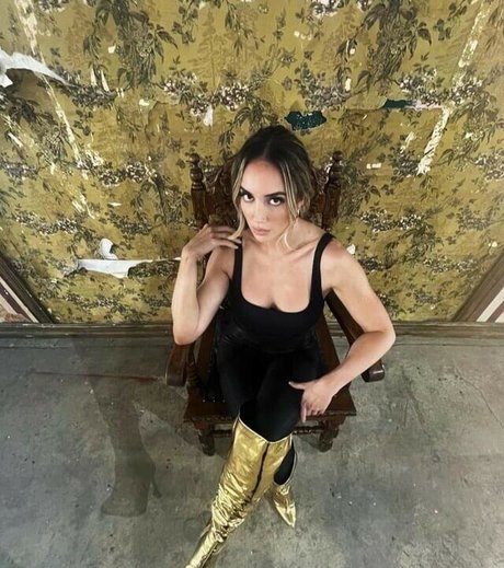 Chelsea Green modèle sexy collection