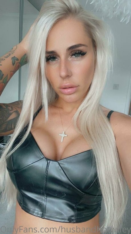 Hotwifey actrice de nus galerie