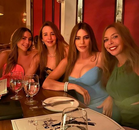 Sofia Vergara modèle de sexe collection